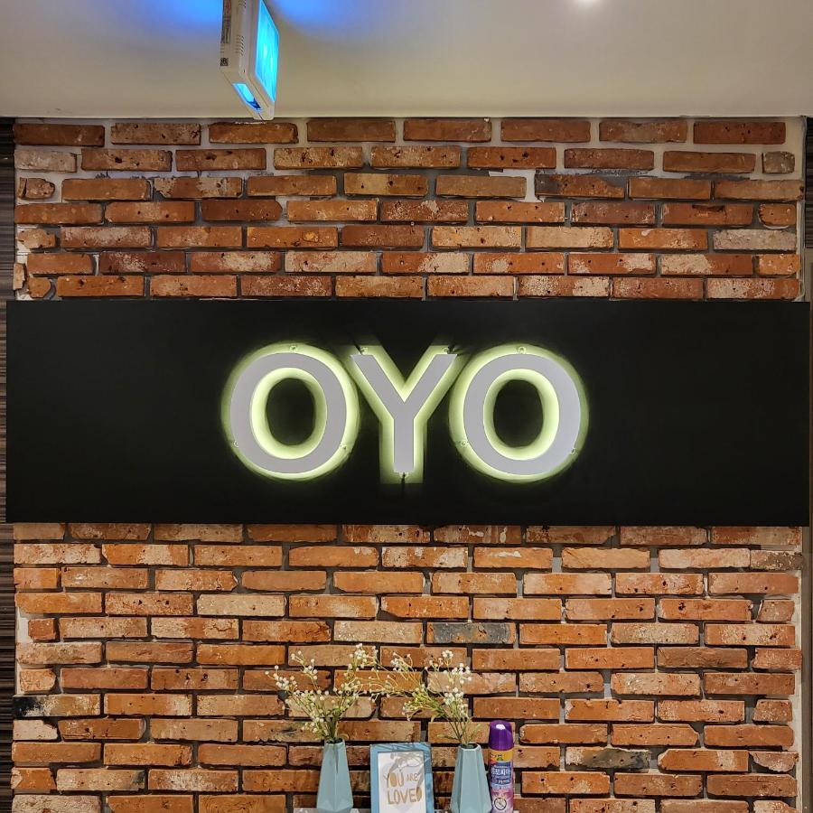 Oyo Hostel Myeongdong 2 Seúl Exterior foto