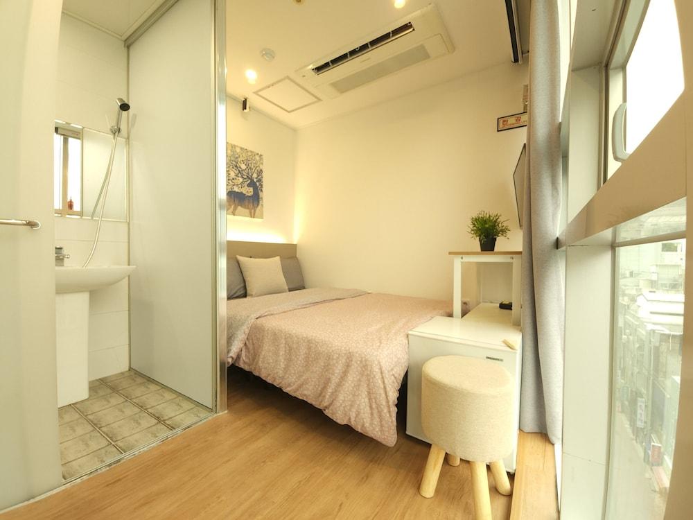Oyo Hostel Myeongdong 2 Seúl Exterior foto