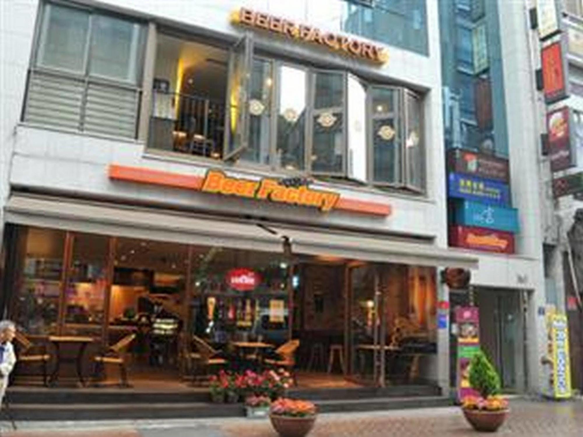 Oyo Hostel Myeongdong 2 Seúl Exterior foto
